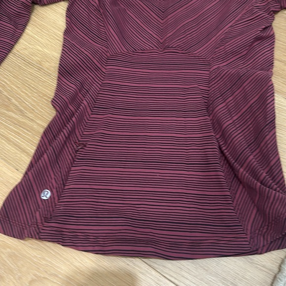 Lululemon - Picture 2 of 4